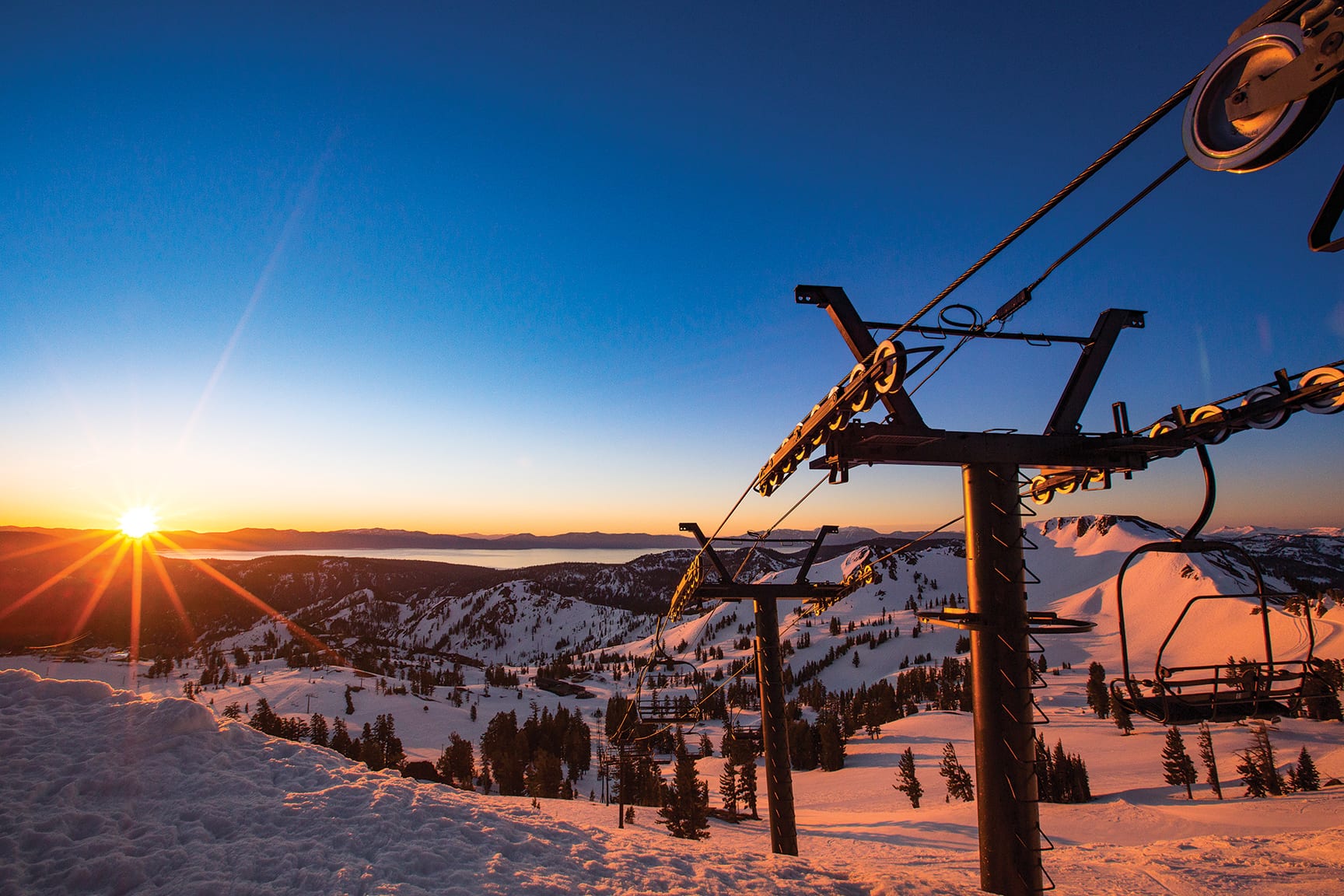 Retro Après Ski Party at Alpine Meadows - Tahoe Quarterly